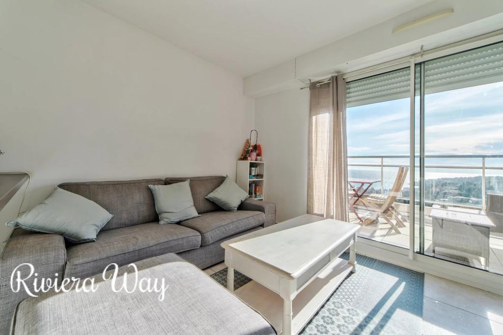 Apartment in Roquebrune — Cap Martin, photo #5, listing #92063580