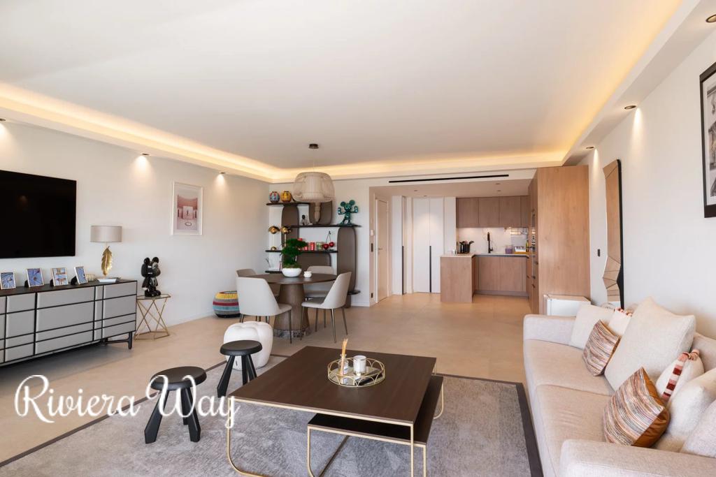 4 room apartment in Cannes, photo #7, listing #106898358