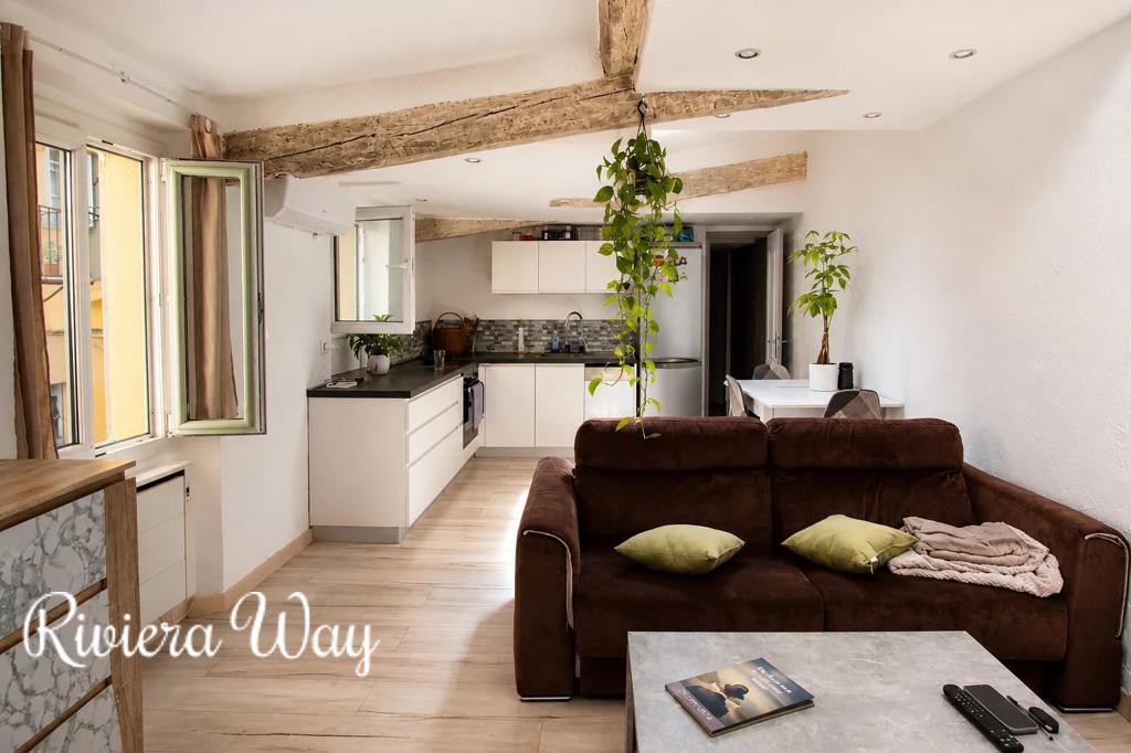 2 room apartment in Le Port, photo #2, listing #106462524