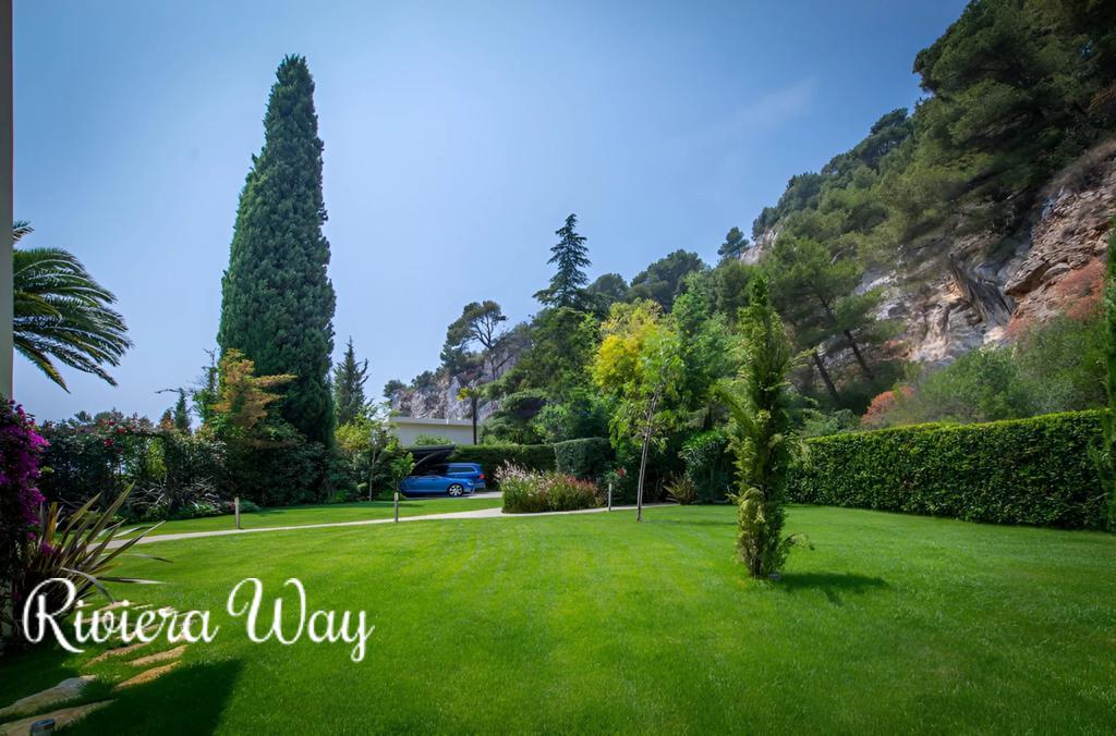 9 room villa in Villefranche-sur-Mer, photo #10, listing #99878730