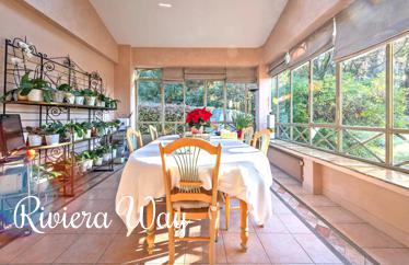 12 room villa in Chateauneuf-Grasse