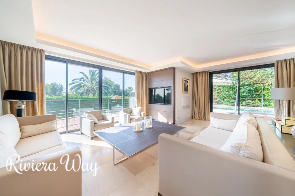 7 room villa in Cap d'Antibes, photo #8, listing #103109664