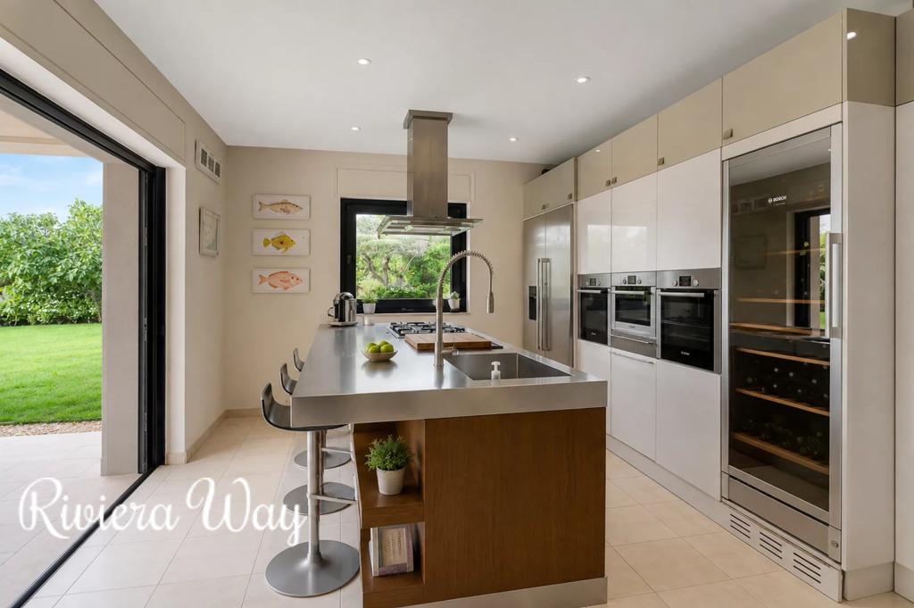 6 room villa in Grimaud, photo #7, listing #107031624