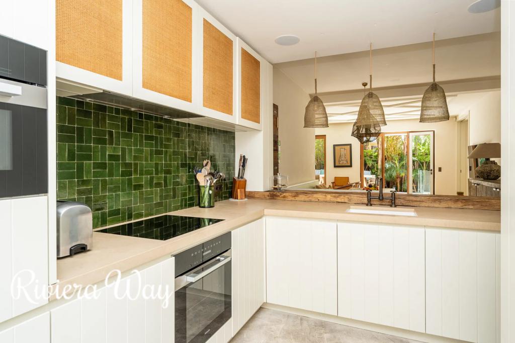 3 room apartment in Cannes, photo #6, listing #106830234
