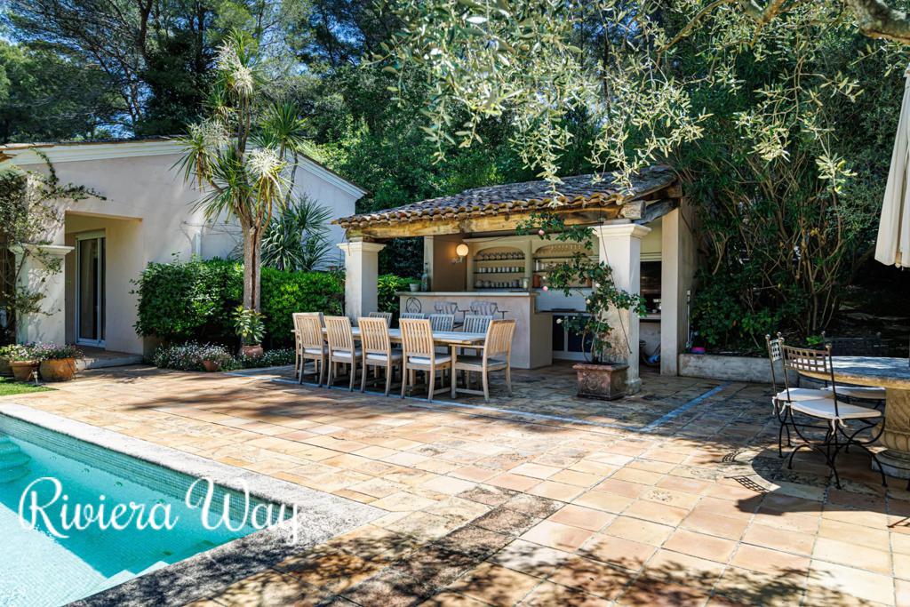 6 room villa in Cannes, photo #5, listing #106231860