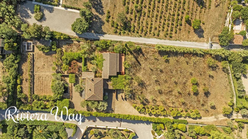 8 room villa in Saint-Tropez, photo #4, listing #104098176