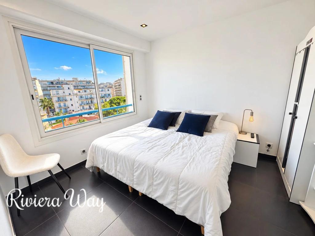 3 room apartment in Juan-les-Pins, photo #7, listing #83212584
