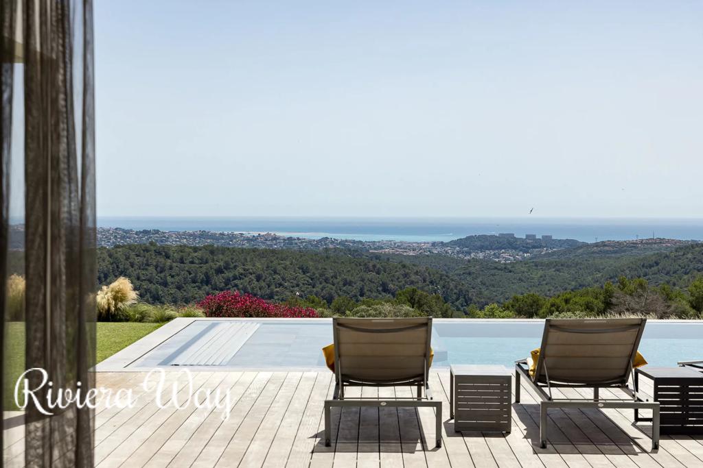 8 room villa in Roquefort-les-Pins, photo #2, listing #103920096