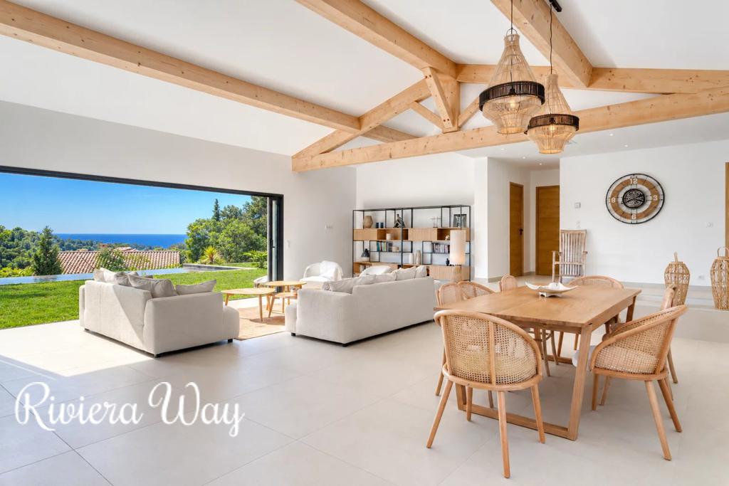 7 room villa in La Croix-Valmer, photo #3, listing #103324410