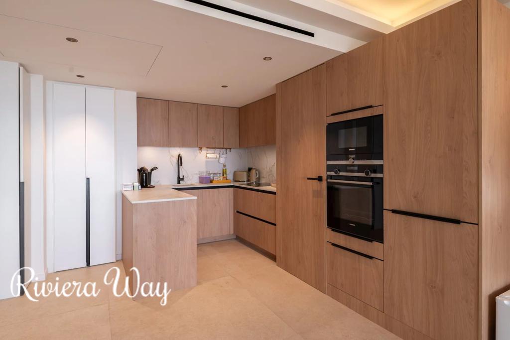 4 room apartment in Cannes, photo #10, listing #106898358