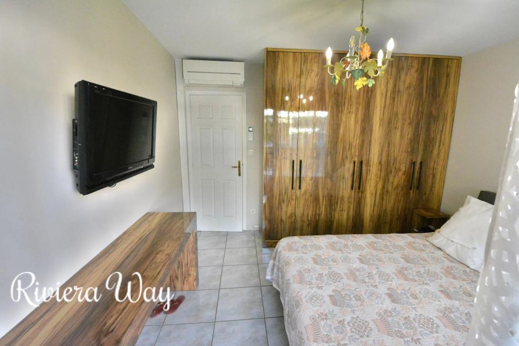 2 room apartment in Juan-les-Pins, photo #7, listing #105909678