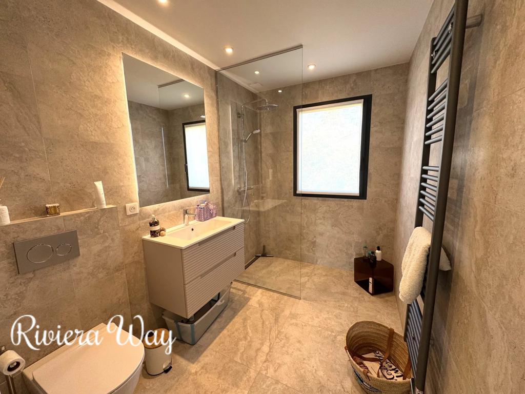 Villa in Cap d'Antibes, photo #3, listing #102518934