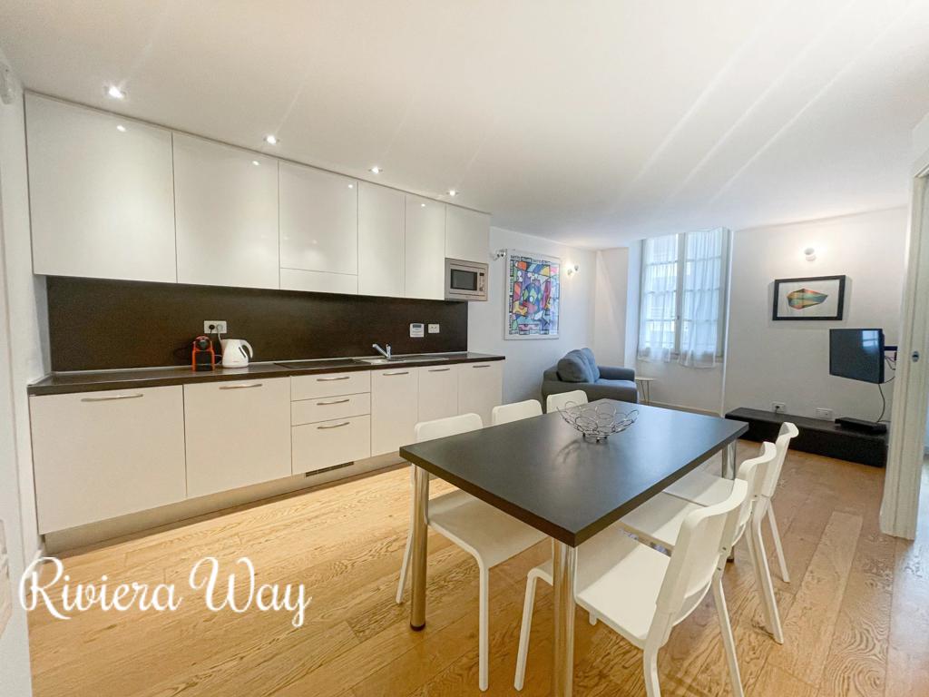 3 room apartment in Cannes, photo #3, listing #106248198