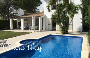 Villa in Villeneuve-Loubet, 230 m²