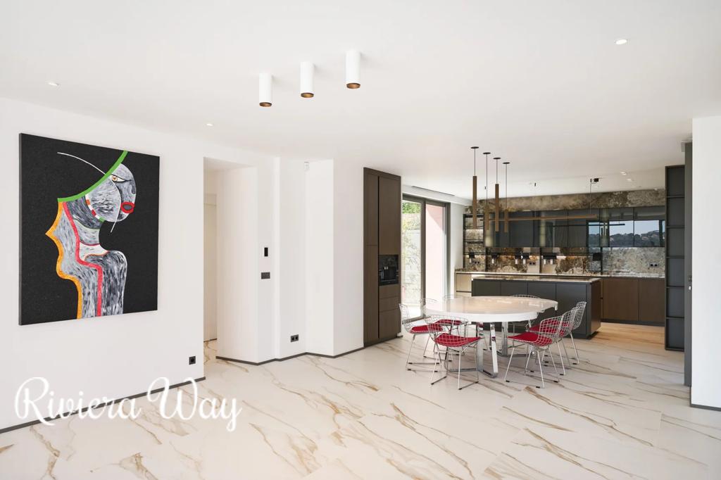 12 room villa in Agay, photo #10, listing #106503390