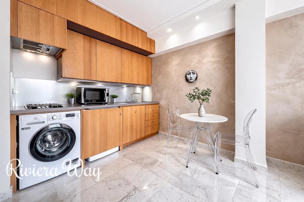1 room apartment in Boulevard de la Croisette, photo #6, listing #105845670