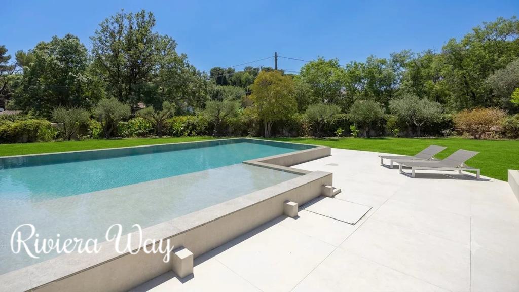 Villa in Valbonne, photo #2, listing #106635480