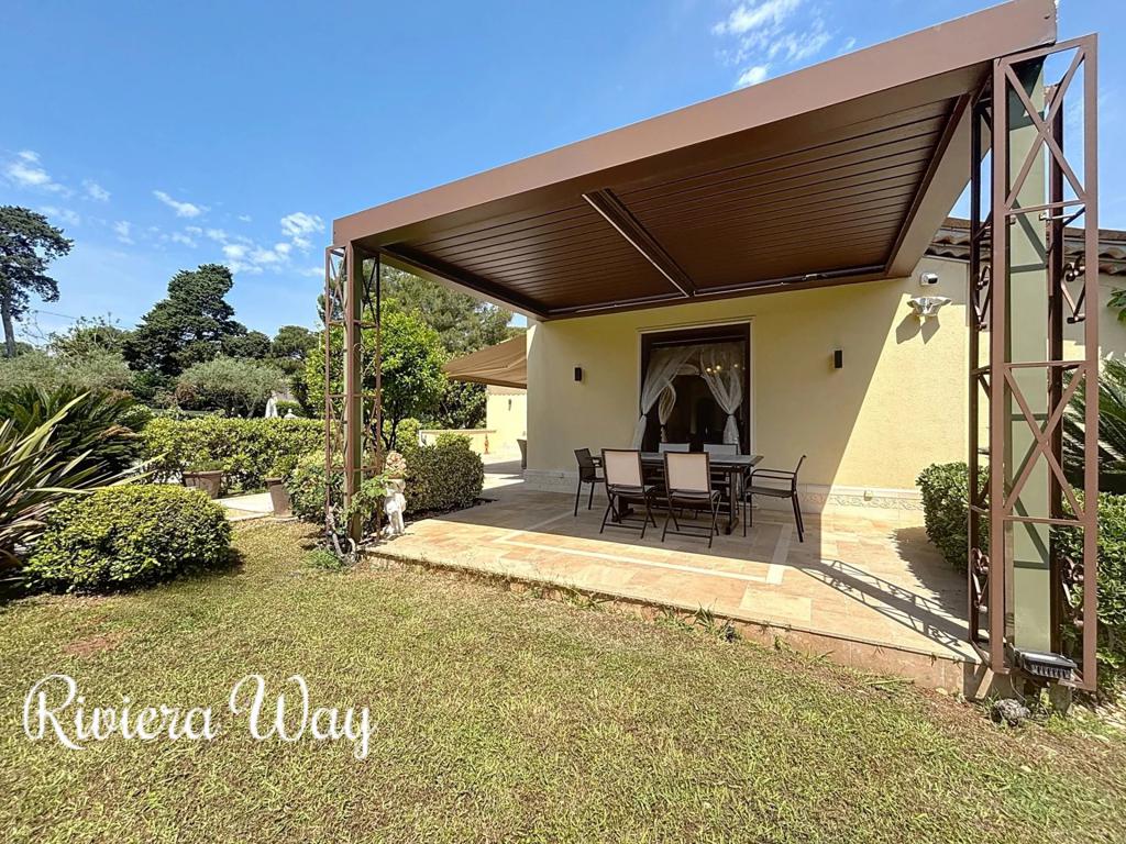 8 room villa in Cap d'Antibes, photo #5, listing #91301070