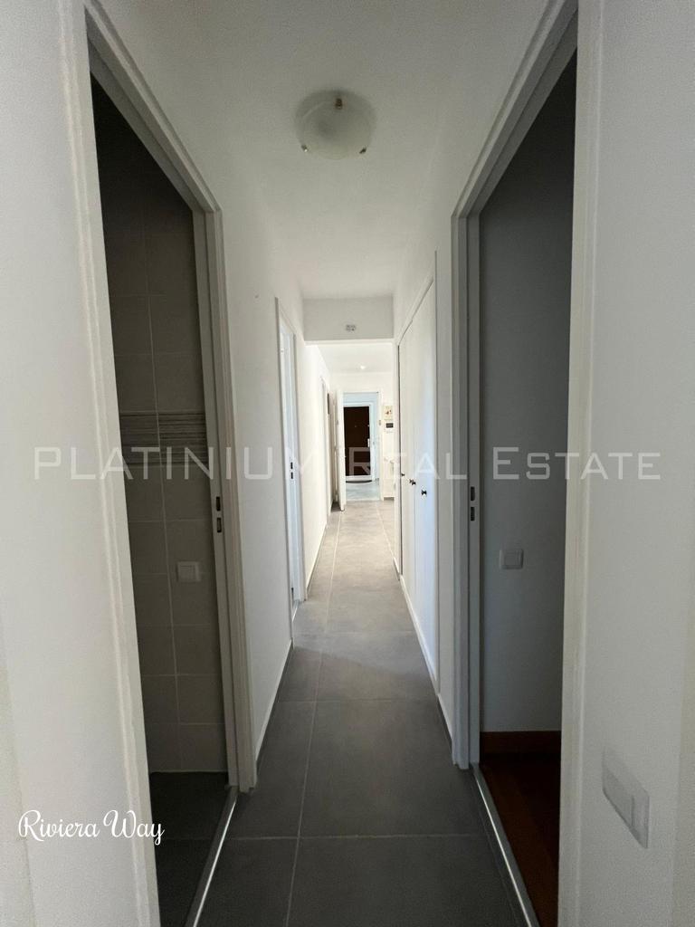 4 room apartment in Saint-Raphaël, photo #10, listing #87812004