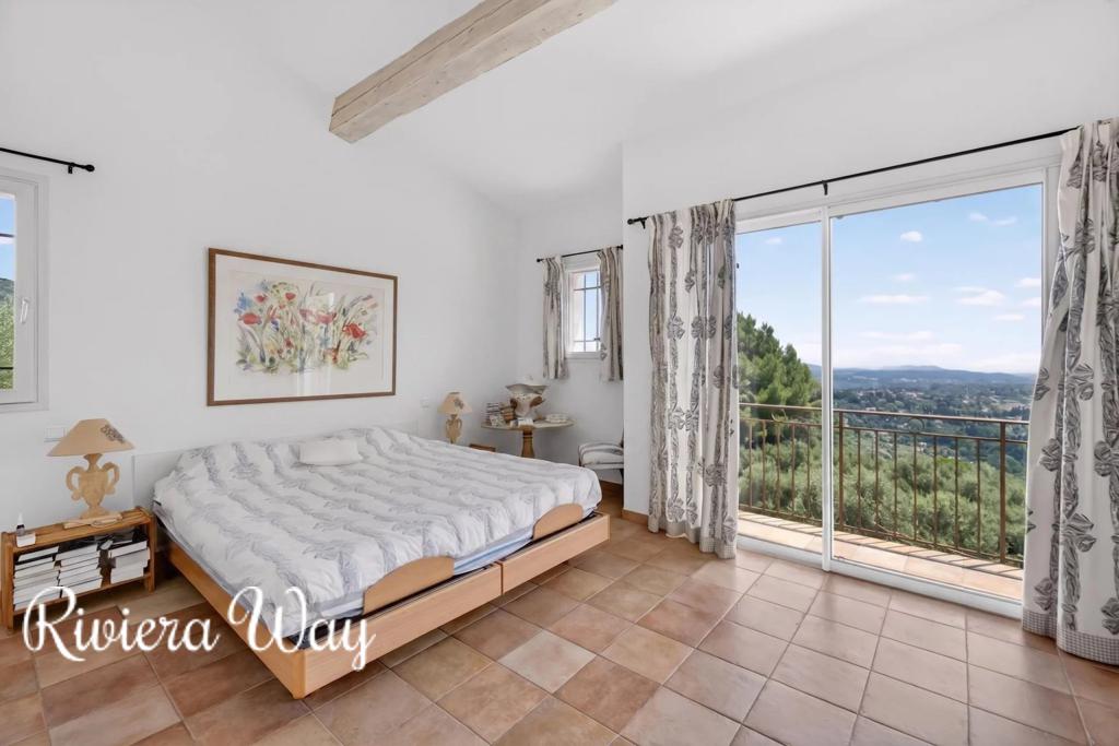 6 room villa in Grasse, photo #7, listing #106454922