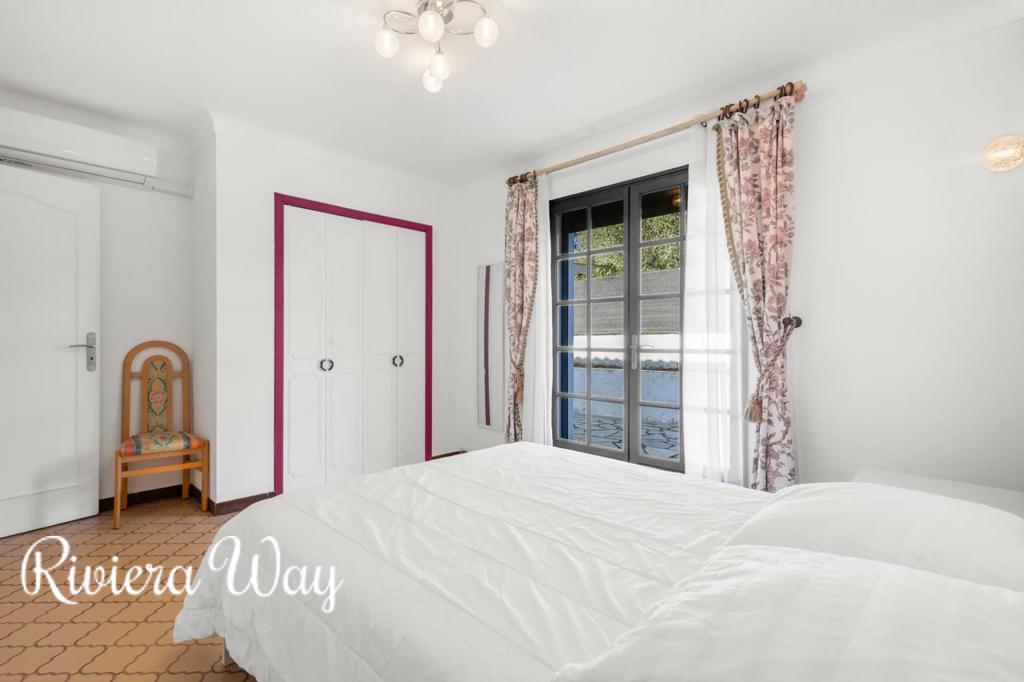 6 room villa in Mougins, photo #7, listing #105091560