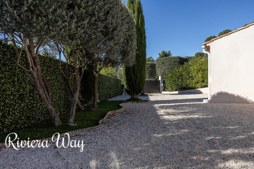 6 room villa in Draguignan, photo #2, listing #101292492