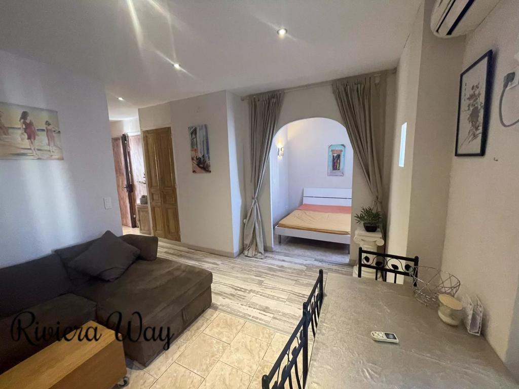 10 room apartment in Cannes, photo #7, listing #99609132