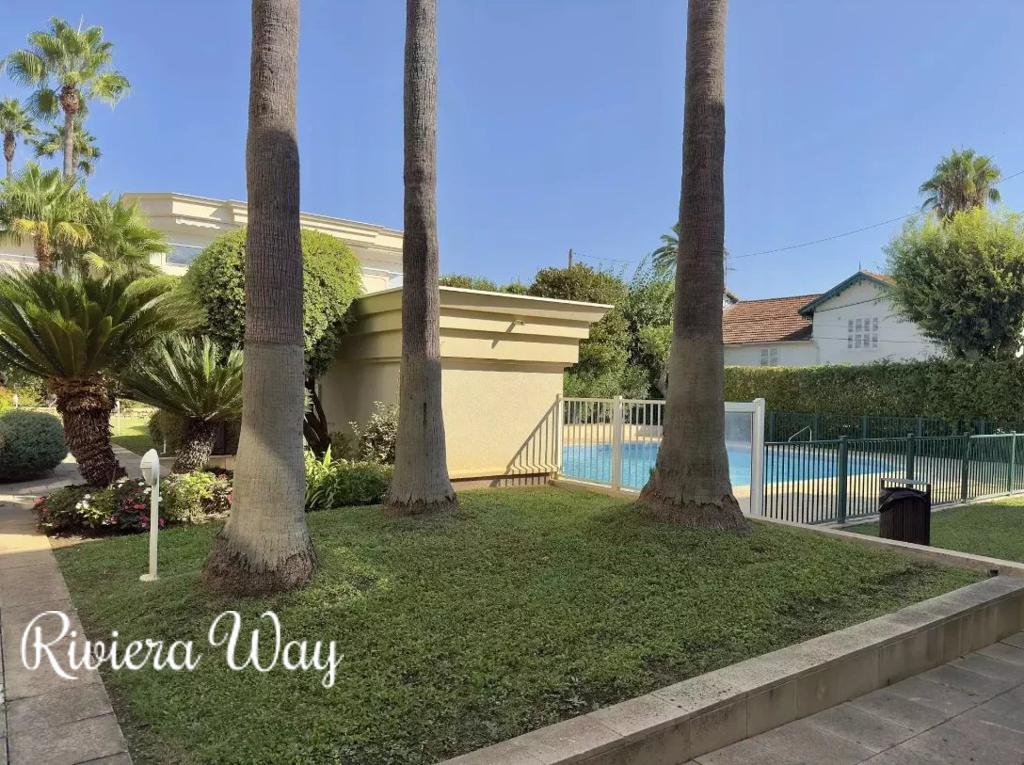3 room apartment in Antibes, photo #3, listing #104836410