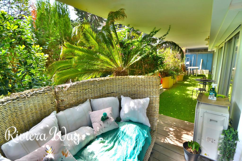 3 room apartment in Juan-les-Pins, photo #2, listing #103689726