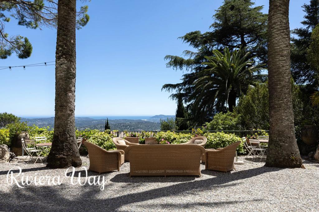 23 room villa in Grasse, photo #10, listing #99657054