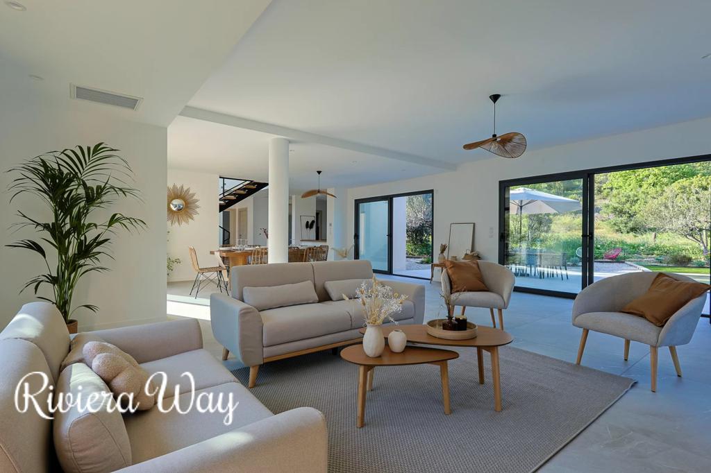 6 room villa in Le Plan-de-la-Tour, photo #4, listing #104480208