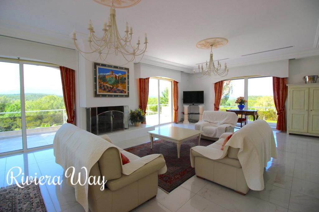 10 room villa in Vallauris, photo #2, listing #83427960