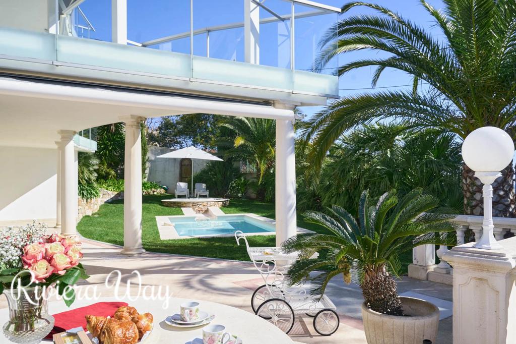 Villa in Cannes, photo #7, listing #93025842