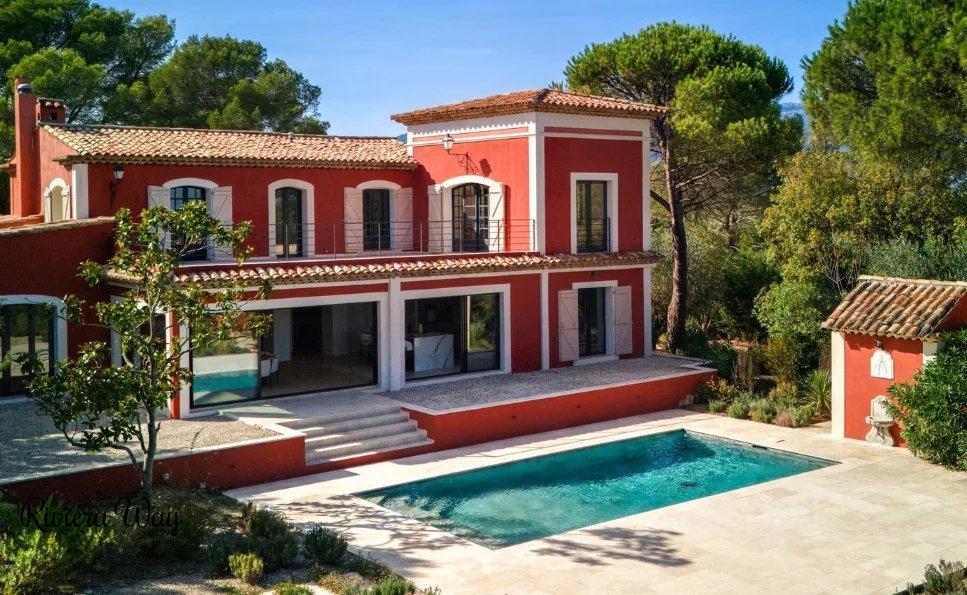 12 room villa in Mougins, photo #2, listing #104329764