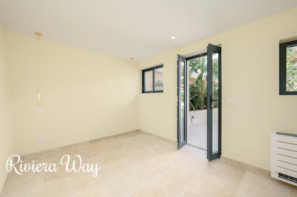 5 room apartment in Antibes, photo #5, listing #104262942