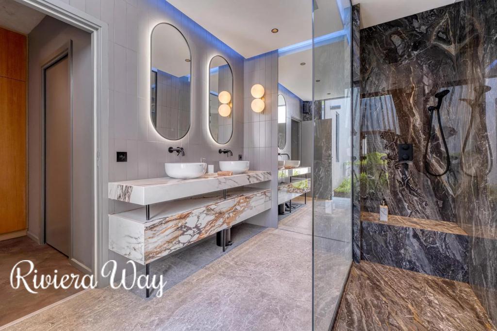 Villa in Valbonne, photo #8, listing #106437030