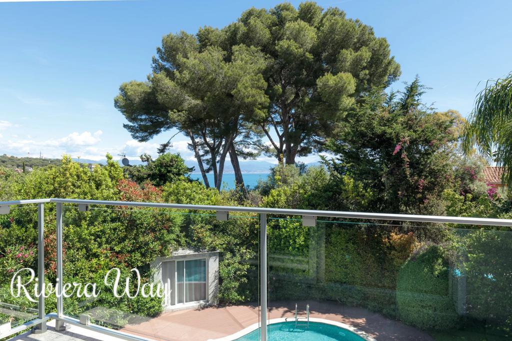 6 room villa in Cap d'Antibes, photo #8, listing #105973350