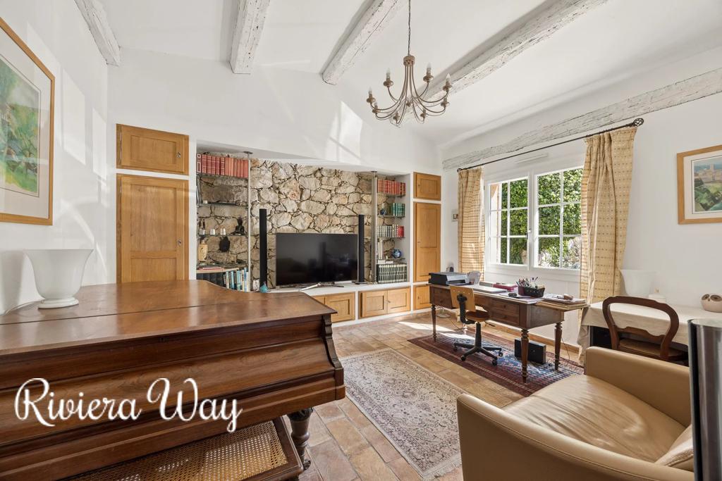 6 room villa in Saint-Paul-de-Vence, photo #10, listing #106001364