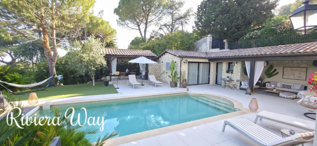 7 room villa in Mougins, photo #2, listing #106570002