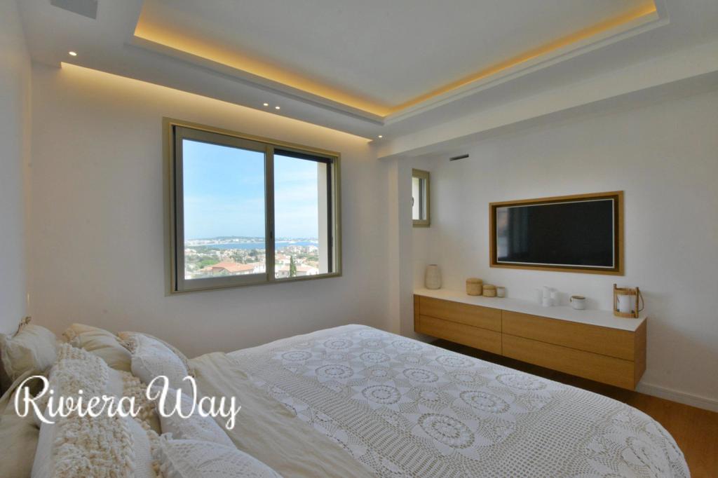 3 room apartment in Golf Juan, photo #7, listing #73074708