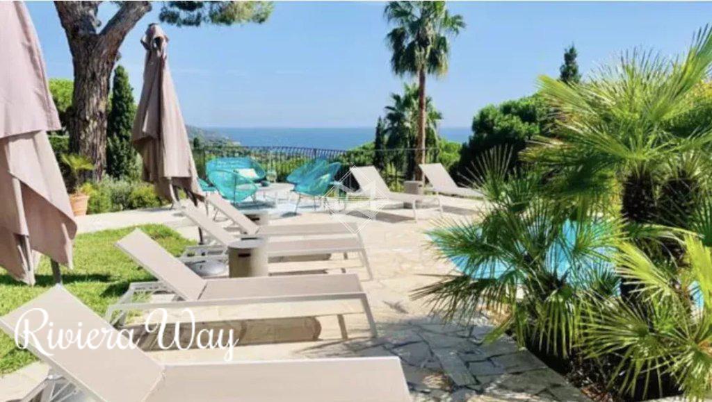 Villa in La Croix-Valmer, 270 m², photo #5, listing #104698104