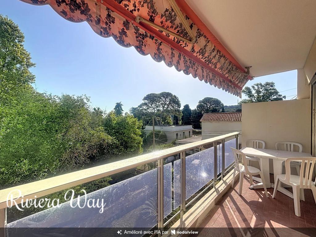2 room apartment in Antibes, photo #3, listing #107046534