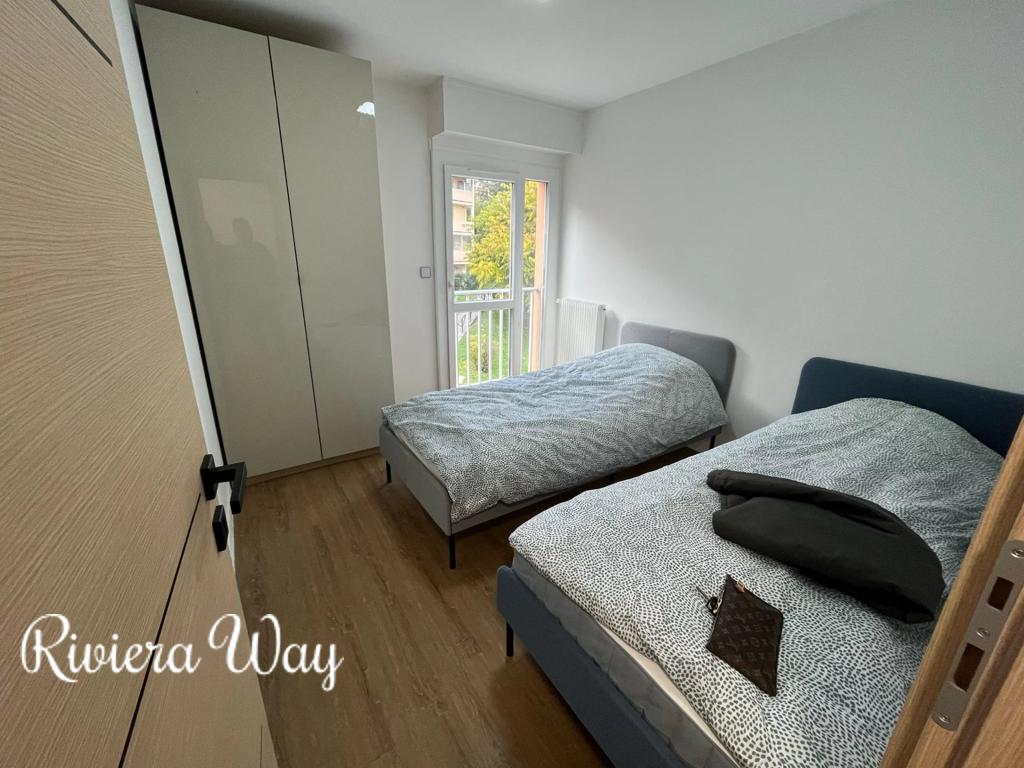 4 room apartment in Vallauris, photo #3, listing #102841200