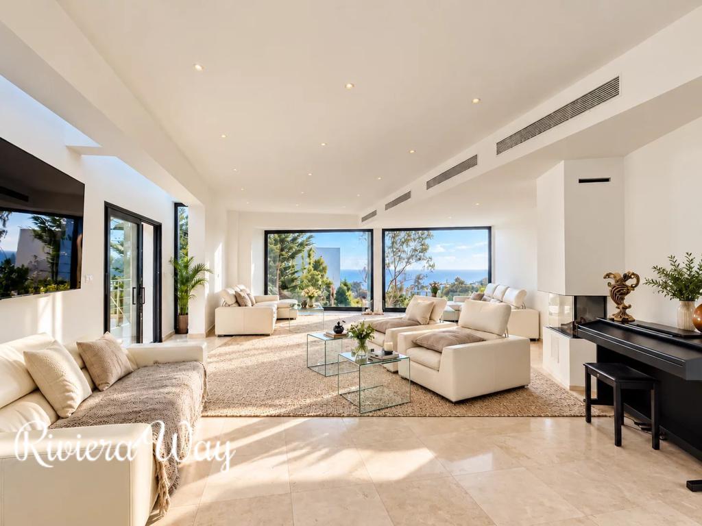 11 room villa in Cannes, photo #4, listing #102099228