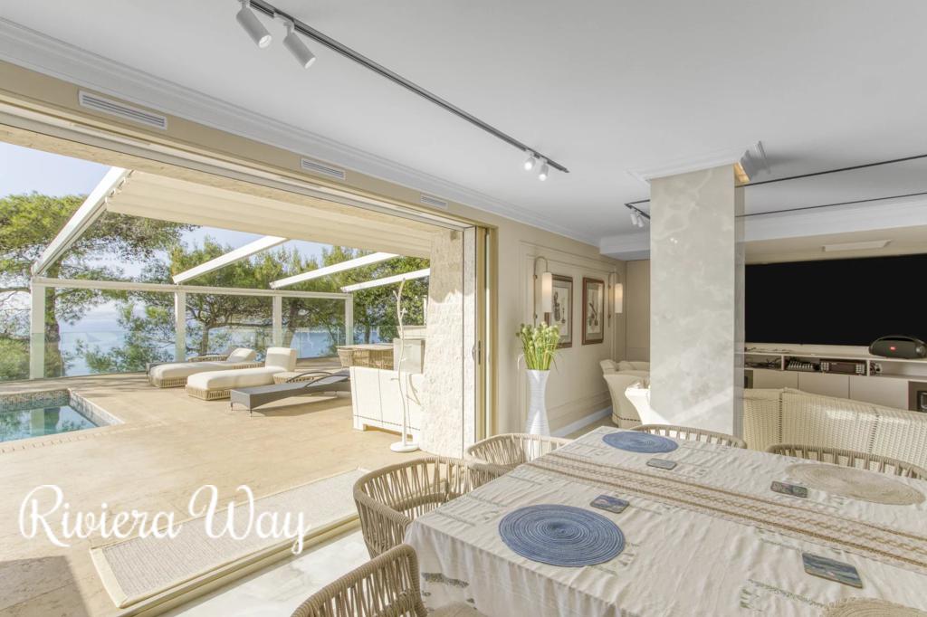 7 room villa in Villefranche-sur-Mer, photo #9, listing #103145028