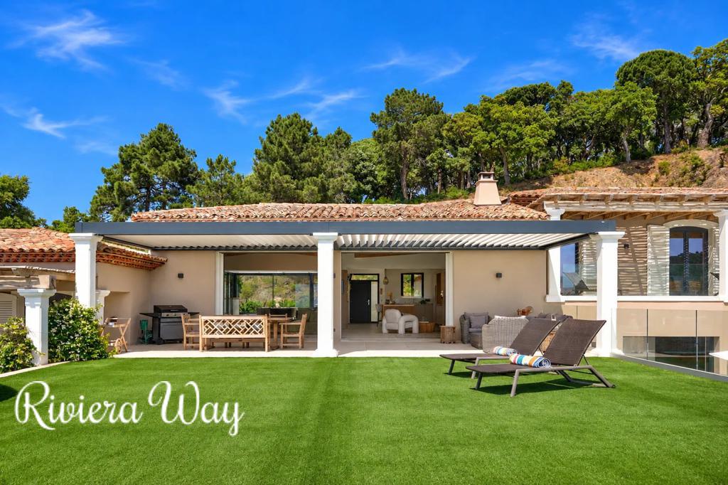 9 room villa in La Croix-Valmer, photo #7, listing #103323528