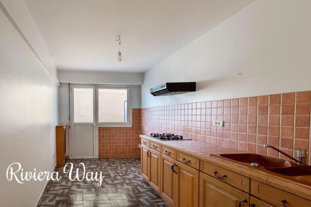 6 room apartment in Nice, 83 m², photo #8, listing #104750772