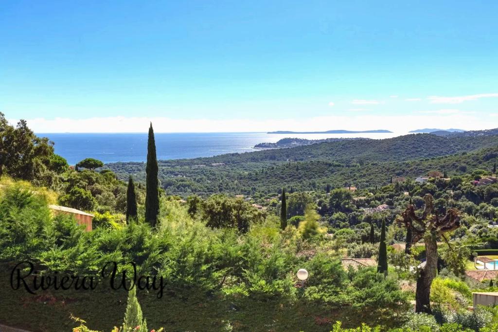 6 room villa in La Croix-Valmer, photo #1, listing #100683870