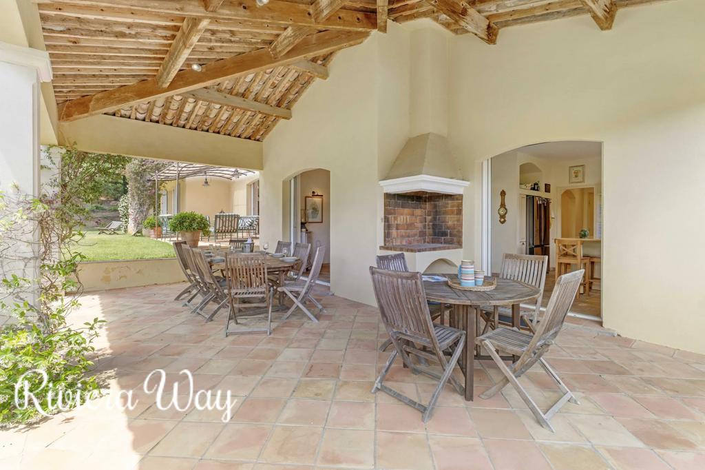 8 room villa in La Croix-Valmer, photo #7, listing #103229952