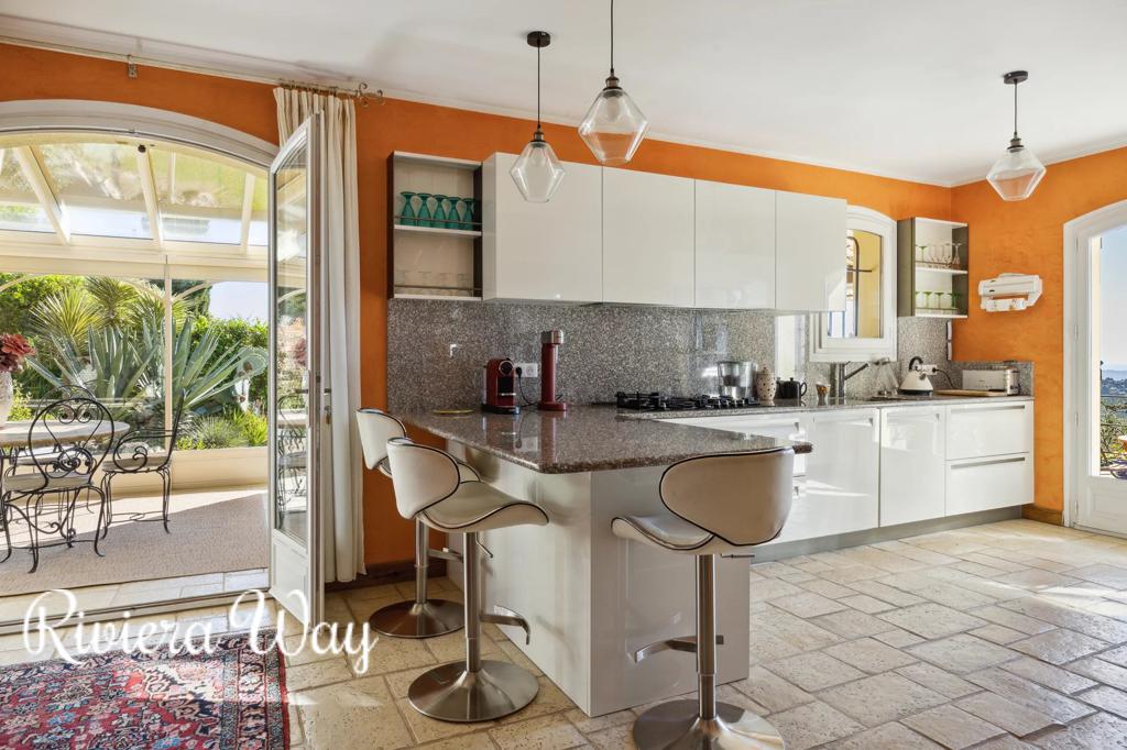7 room villa in Le Tignet, photo #3, listing #99409086